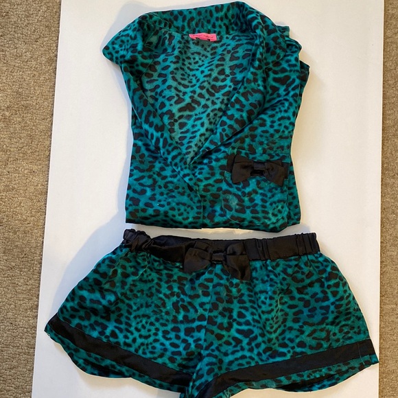 Betsy Pajama Shorts Set - Dark Moss
